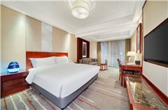 Balcony Queen Room