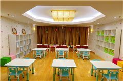 Parco giochi per bambini / miniclub