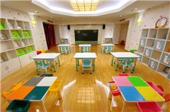Parco giochi per bambini / miniclub