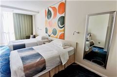 Business Standard Room