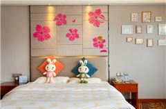Thematic Couple Room