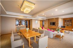 Executive Panoramic Suite