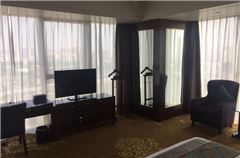 Panoramic Queen Room