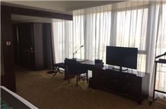 Panoramic Queen Room