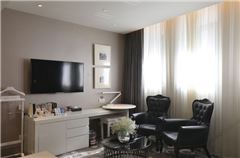 Elegant Business Room