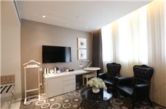 Elegant Business Room