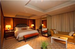 Grand Deluxe Room