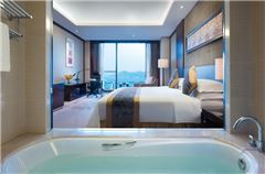 Executive Queen Room