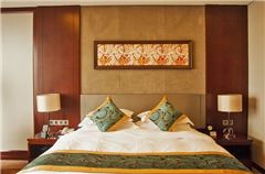 Executive Queen Room