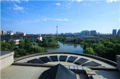 Lake-view Queen Room