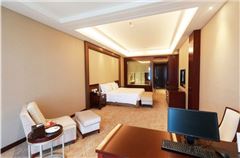 Lake-view Queen Room