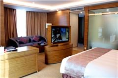 Executive Deluxe Queen Room