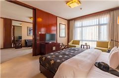 Deluxe Executive Suite