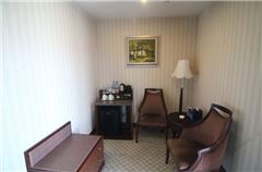 Warm Queen Room