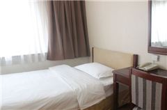 2-bedroom Suite Triple Bed
