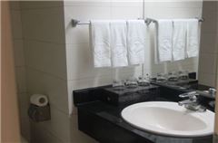 2-bedroom Suite Triple Bed
