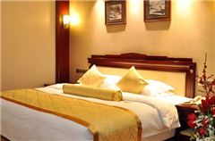 Deluxe Triple Suite