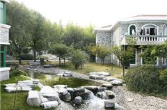 6 Bedrooms Villa