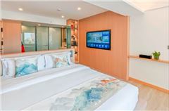 Panoramic Queen Room