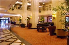 Deluxe Panoramic Suite