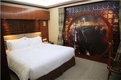 Queen Room