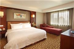 Executive Deluxe Queen Room