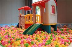 Parco giochi per bambini / miniclub