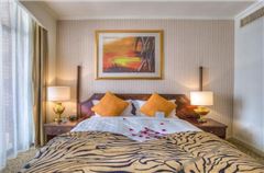 Executive 1-bedroom and 1-living room