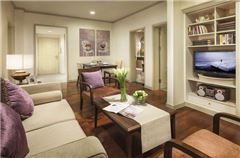 Deluxe 2-bedroom and 1-living room