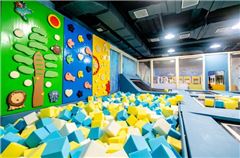 Aire de jeux pour enfants / club pour enfants