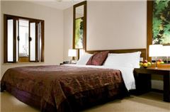 Executive Business Room