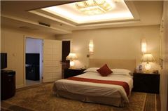 Executive Deluxe Suite