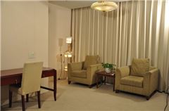 Executive Deluxe Suite