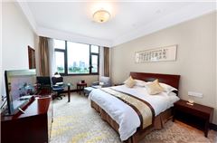 Executive Queen Room