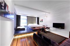 Studio Lounge