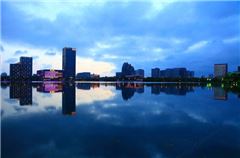 Рядом с отелем