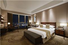 Lake-view Queen Room