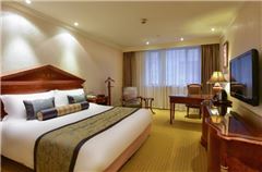 Villas Queen Room