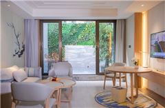 Executive Queen Room