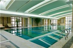 piscine intérieure