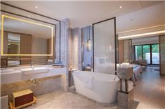 Executive Queen Room