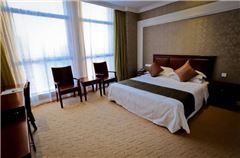 Deluxe Mountain-view Queen Room