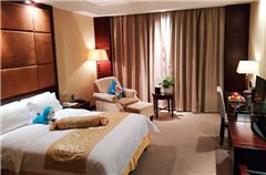 Executive Deluxe Queen Room