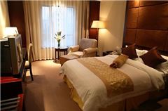 Executive Deluxe Queen Room