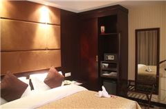 Executive Queen Suite