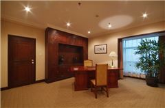 Deluxe Executive Suite