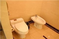 Business Queen Room