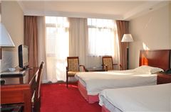 Twin Room B