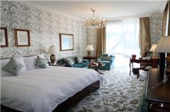 Grand Deluxe Room