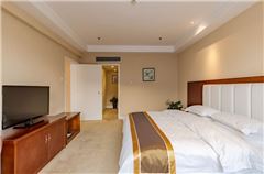 Business 3 Bedrooms Suite
